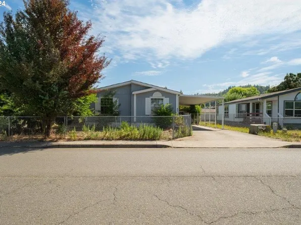 548 S State St, Sutherlin, OR 97479