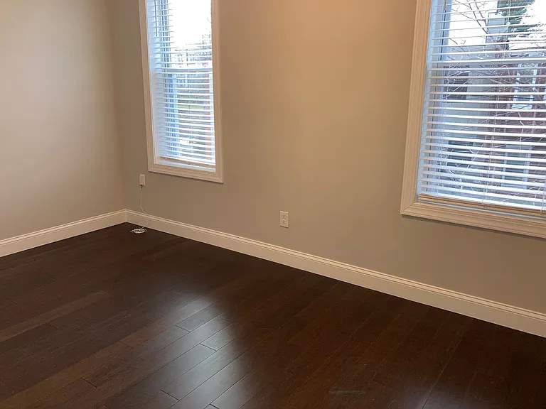 2225 W Thompson Street — Photo 8