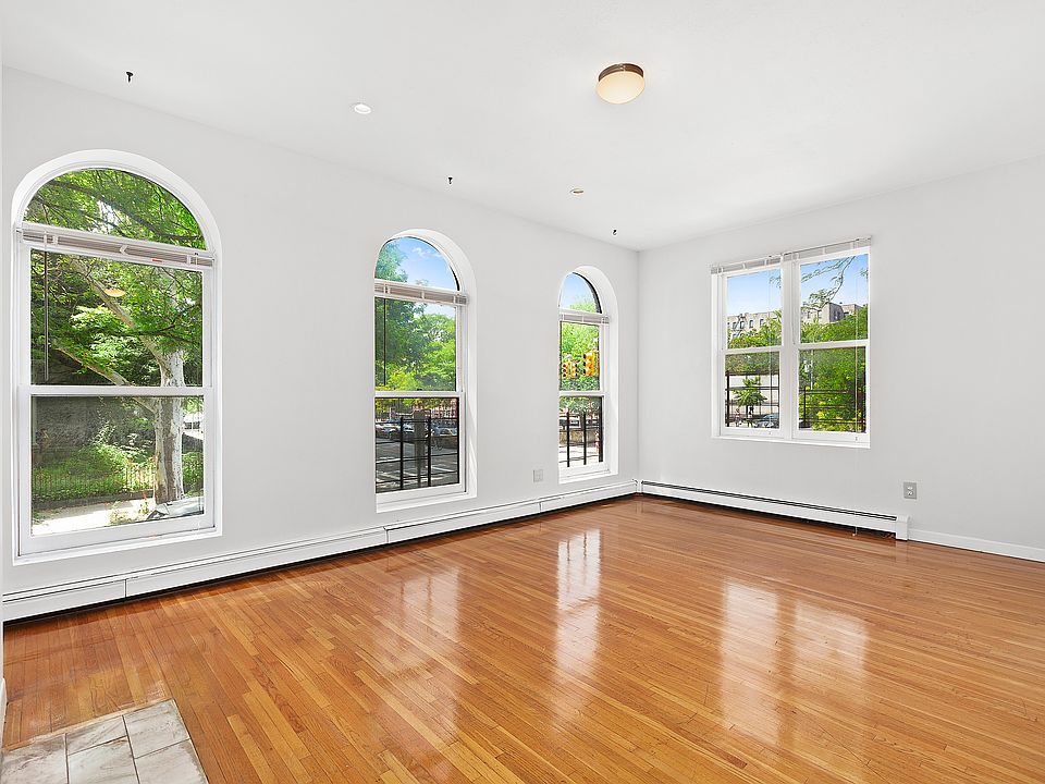 1st image of 163 Greene Ave #2