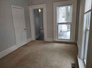 400 N 4th St #3, Oregon, IL 61061