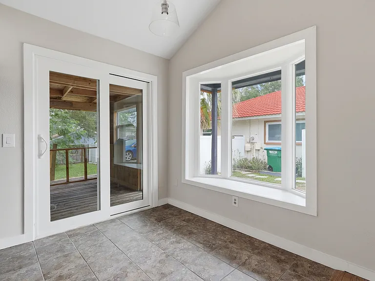 3751 Mackenzie Ct — Photo 6