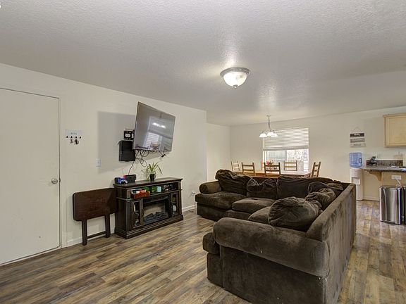 2nd image of 1138 W 29th St