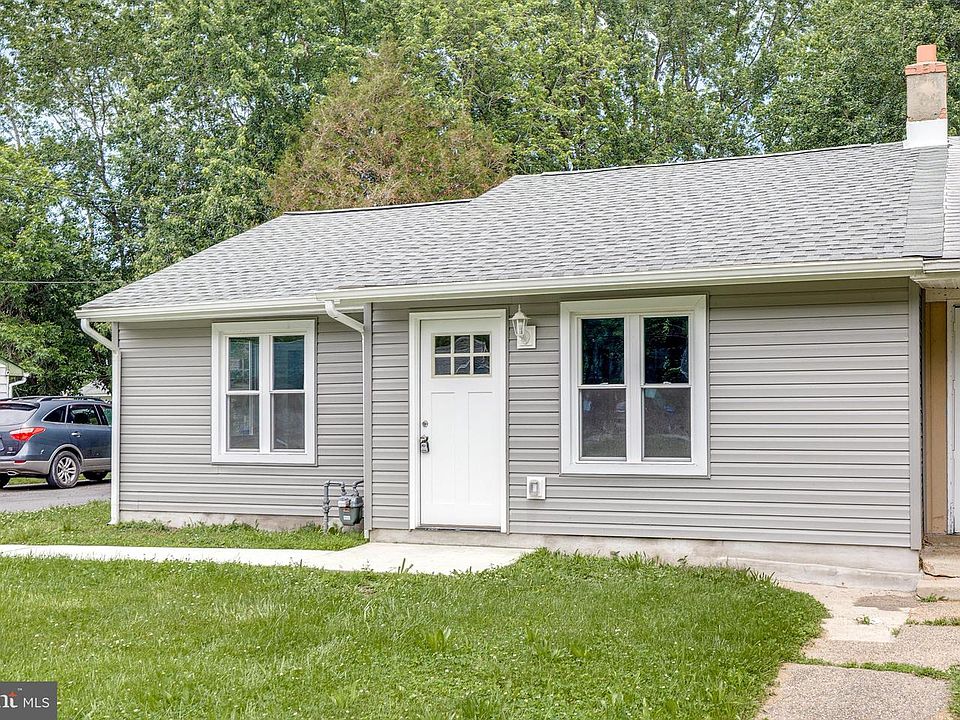 1st image of 206 Kinsley Rd