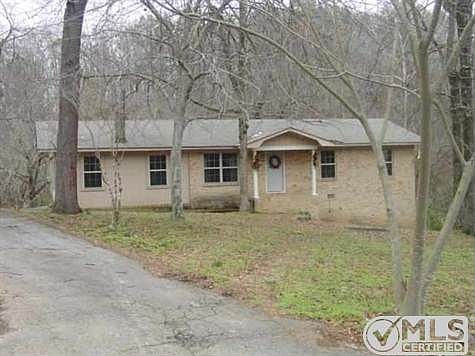 2nd image of 192 Sardis Ln
