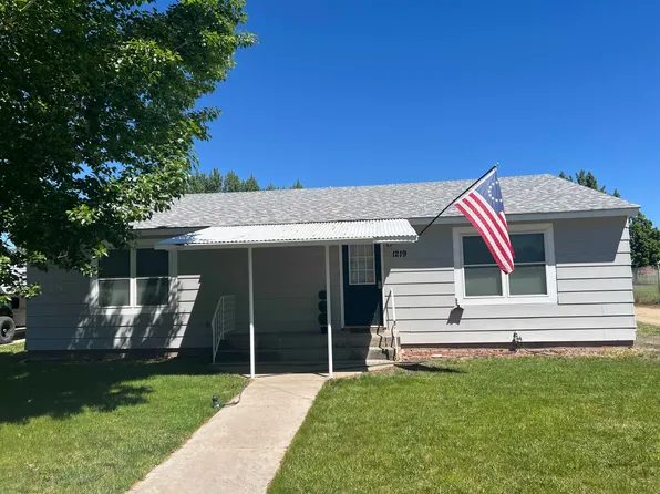 1219 Howell Ave, Worland, WY 82401