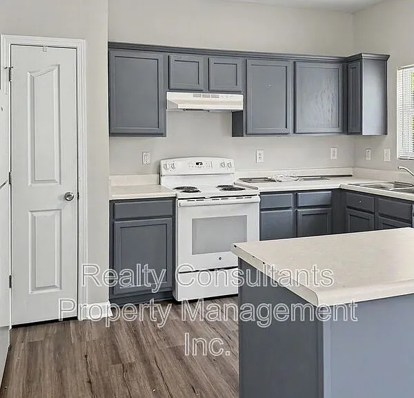 2717 Forest Grove Ct — Photo 15