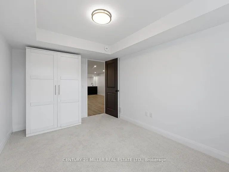 362 Wellington St E — Photo 12