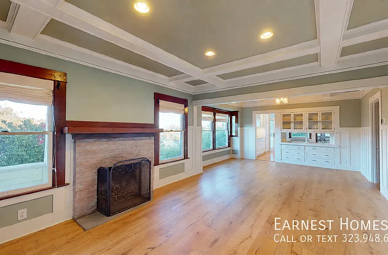 2256 Ewing St — Photo 7