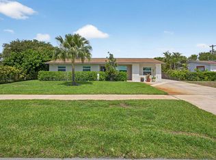 704 Juniper Dr, North Palm Beach, FL 33408