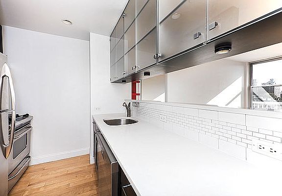 4th image of 249 E 118th St APT 7B