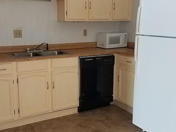 4th image of 18024 Bert St APT A