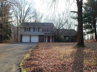 18 Mockingbird Ln, Washingtonville, NY 10992