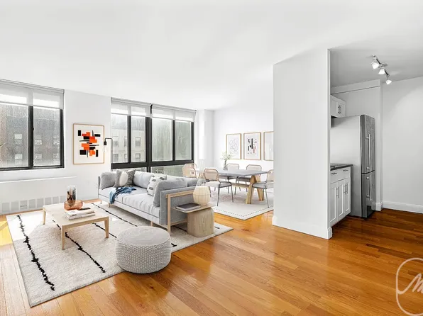 290 Third Avenue image 1 of 30