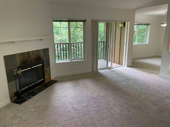 3rd image of 18930 Bothell Everett Hwy APT V302