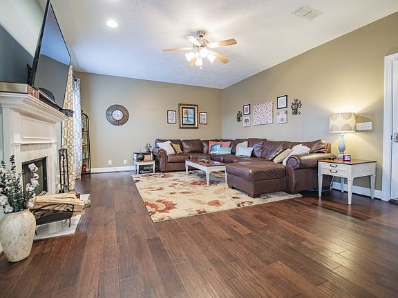 2nd image of 4366 Scottish Dr