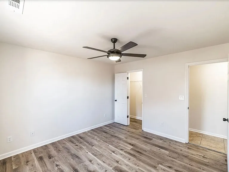 109 Fox Run Dr — Photo 18