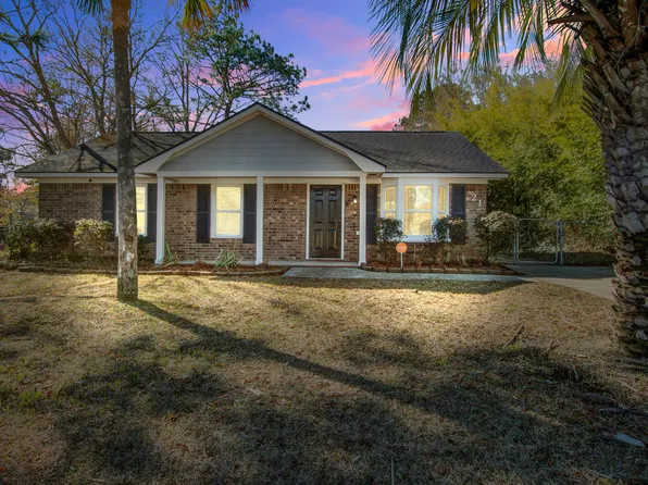 21 Clearwater Dr, Goose Creek, SC 29445