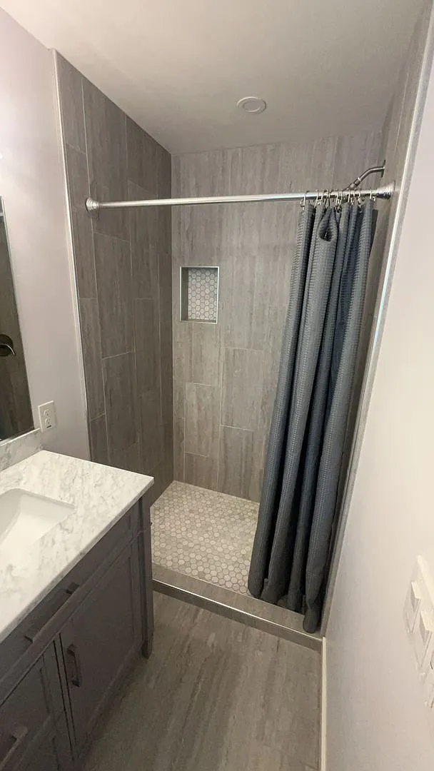 Clean 3 bedroom — Photo 1