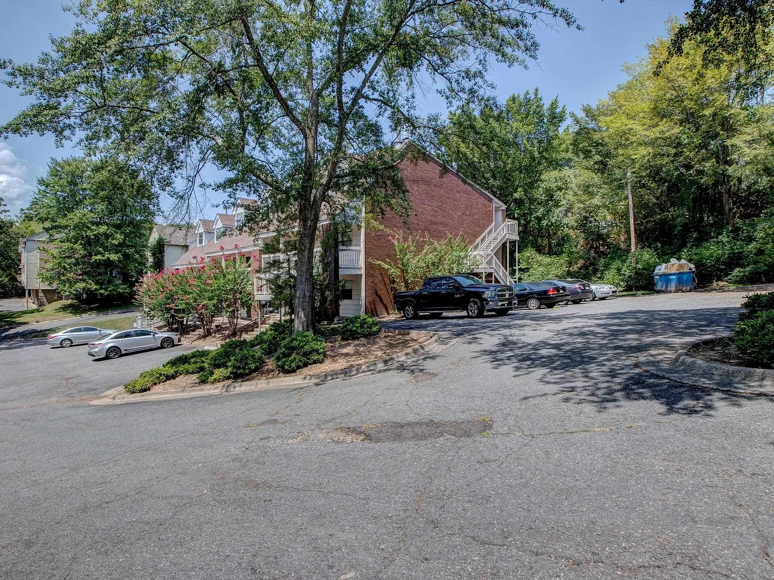 1 bed, 1.0 bath, 600 sqft, $750 — Photo 2