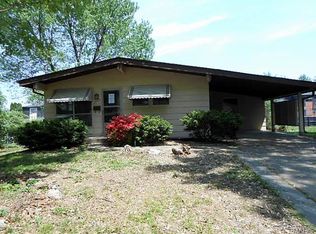 1720 Beverly Dr, Florissant, MO 63031
