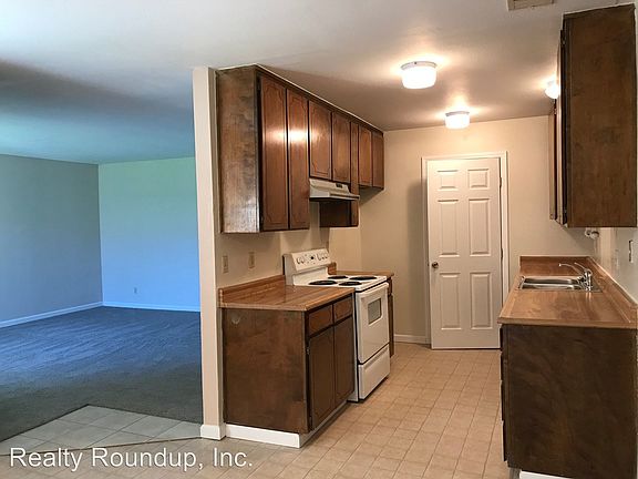 2nd image of 2649 Burlington Pl