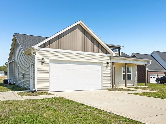 2nd image of 540 Broomcorn Ln