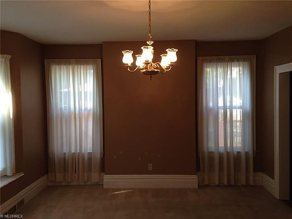 3rd image of 1516 Washington Ave