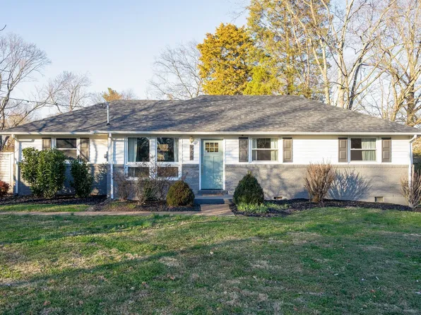 500 Whispering Hills Dr, Nashville, TN 37211