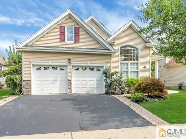 30 Jays Cor, Somerset, NJ 08873