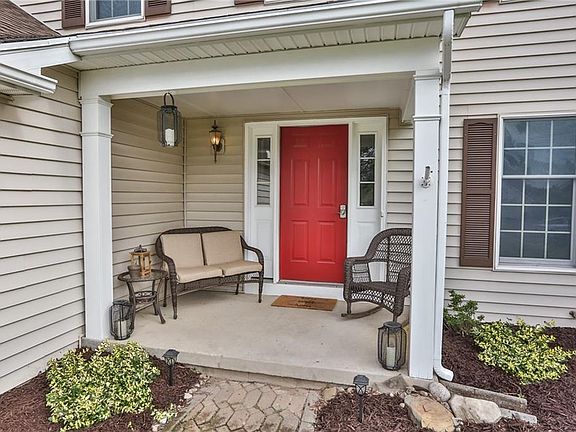 2nd image of 5922 King Hill Dr