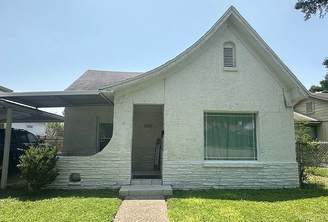 2 bed, 1400 sqft, $1,300 — Photo 2