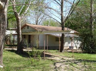 206 W 4th St, Ingram, TX 78025