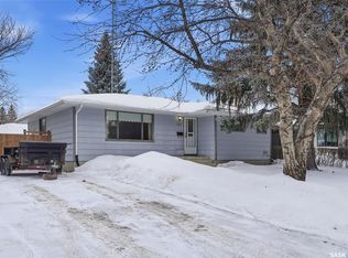121 Simon Fraser CRESCENT, Saskatoon, SK S7H 3S9