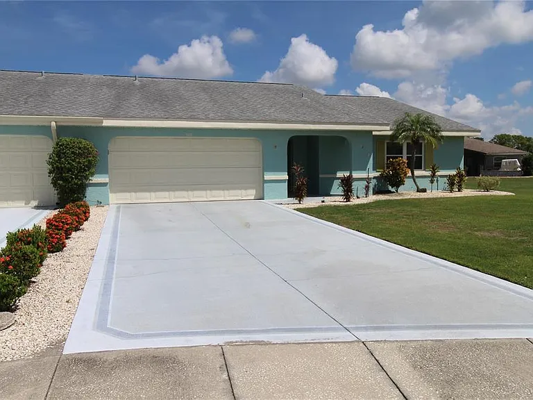 309 Bryce Ct — Photo 2