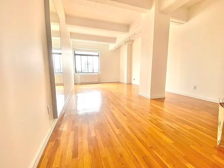 492 Henry St #5E — Photo 6