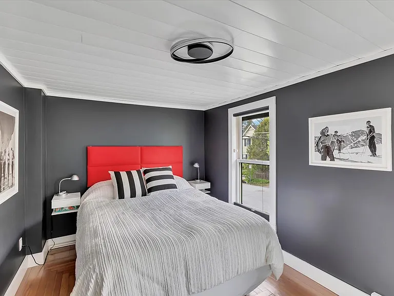 116 Catherine St — Photo 34