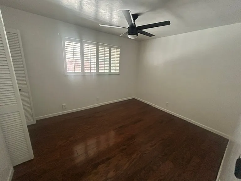 1331 W Mary Ct — Photo 11