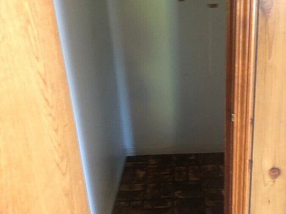 2nd image of 310 SW 42nd Ave Unit C