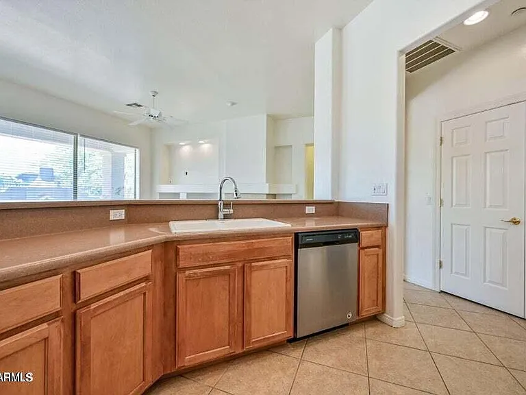 7585 E Balao Dr — Photo 15