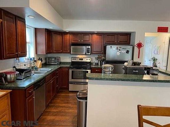 4th image of 225 Ghaner Dr