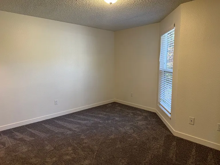 Prestige Townhomes: Stylish 2-Bedroom Living in the Heart of Puyallup — Photo 36