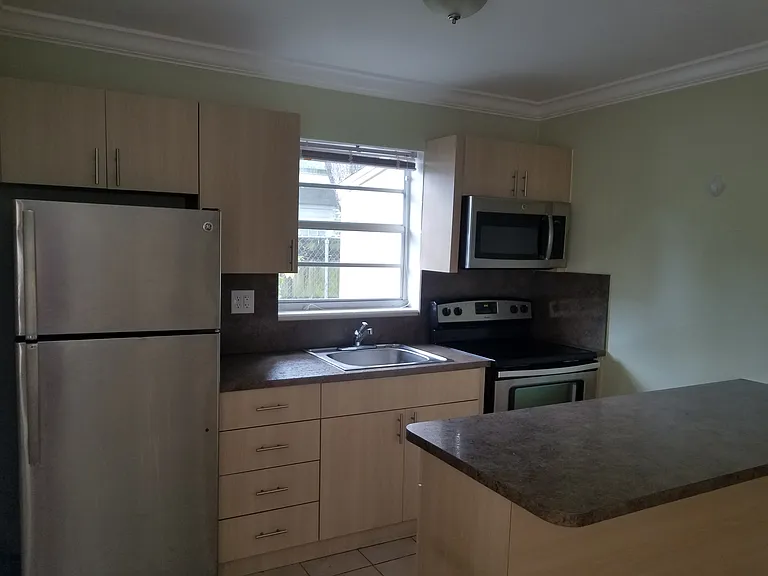 916 W Las Olas Blvd — Photo 5