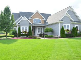 4754 Emerald Valley Loop, Fowlerville, MI 48836