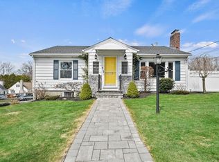 31 Squantum St, Worcester, MA 01606