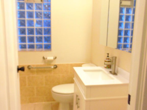 4th image of 3853 N Sawyer Ave APT 1