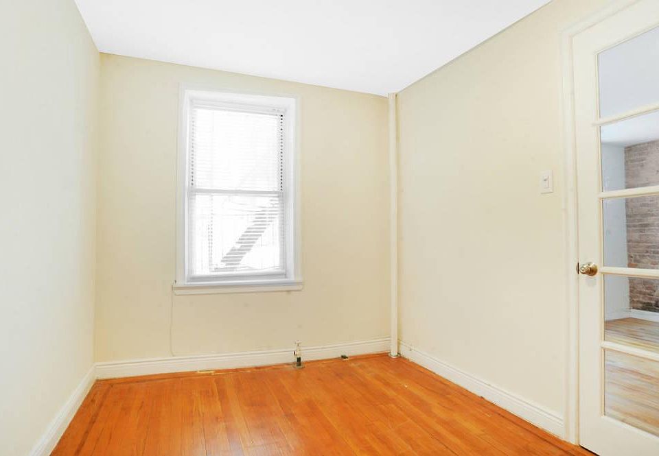 2nd image of 227 E 21st St APT 2