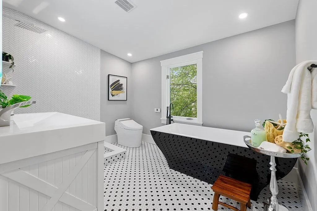 159 Kidder Avenue - 1 — Photo 2