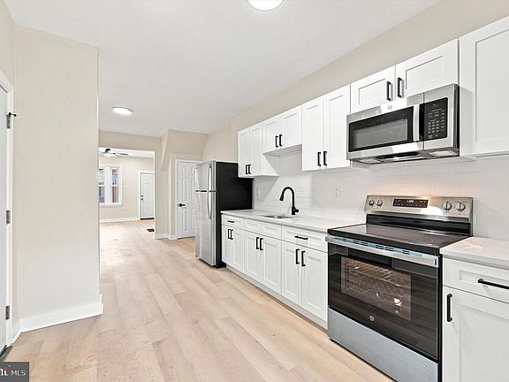 5th image of 6151 Algard St