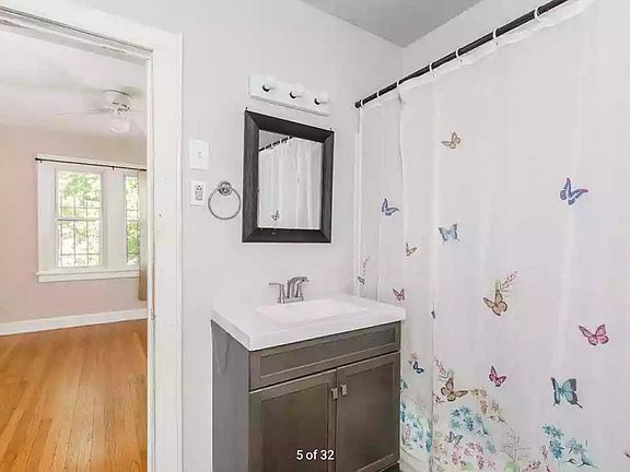 3rd image of 1952 Tennyson St