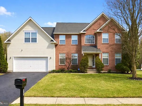 61 Rose Hill Dr, Bear, DE 19701